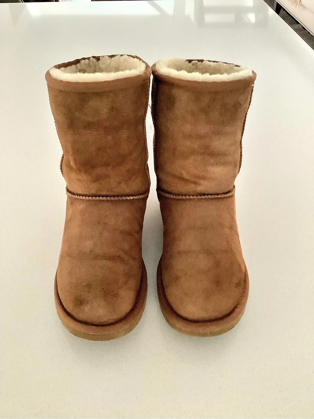 UGG Classic Short 5825 Sheepskin Boots US 6 Brown